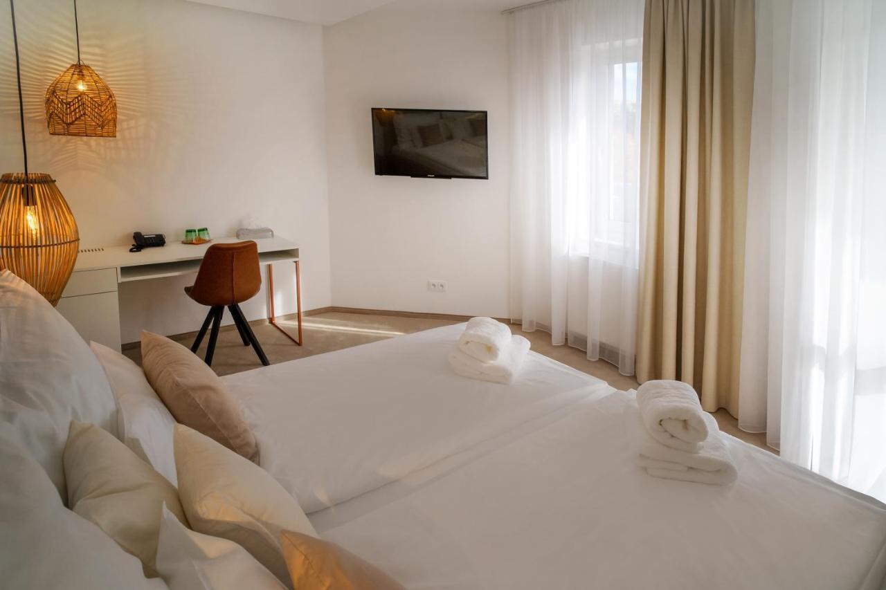 Hotel U Kaplicky Písek Eksteriør bilde