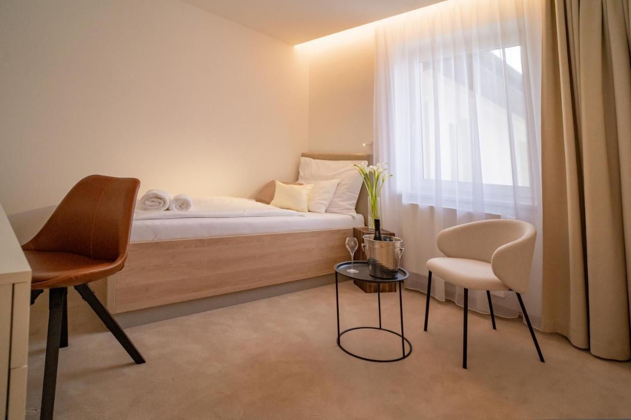 Hotel U Kaplicky Písek Eksteriør bilde